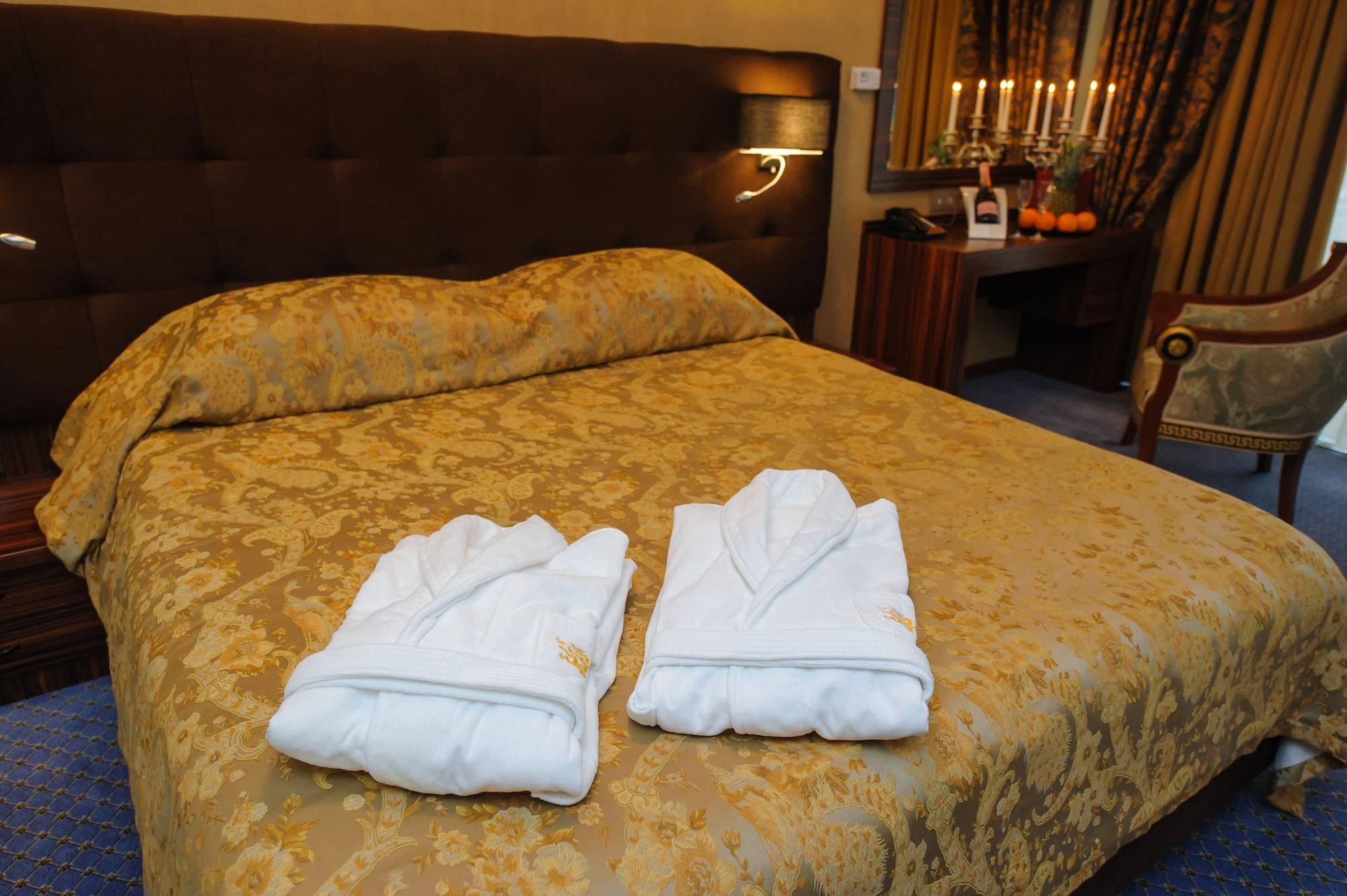 Hotel Royal Park Кишинёв Экстерьер фото