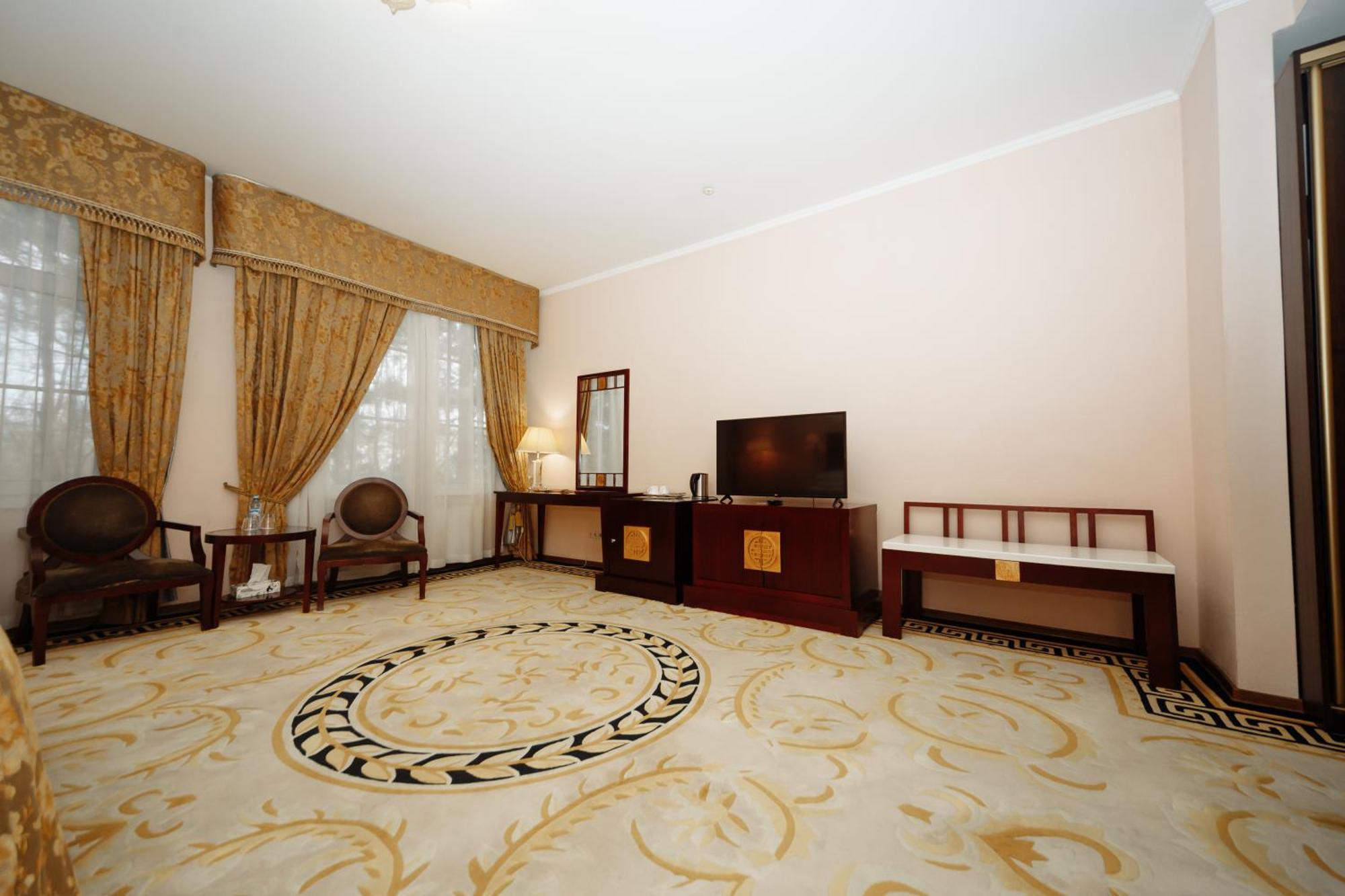 Hotel Royal Park Кишинёв Экстерьер фото
