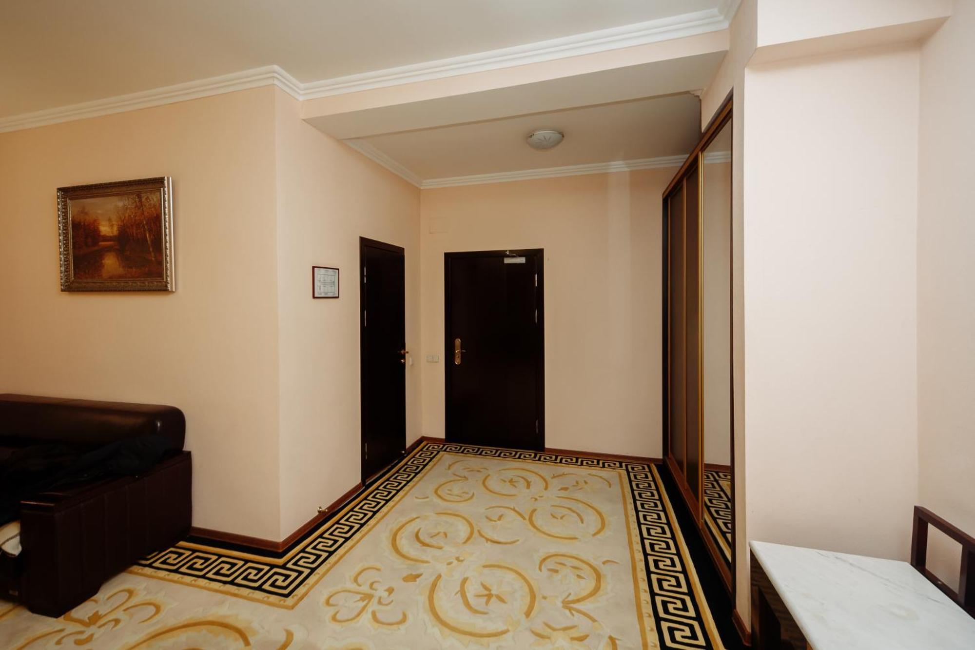 Hotel Royal Park Кишинёв Экстерьер фото