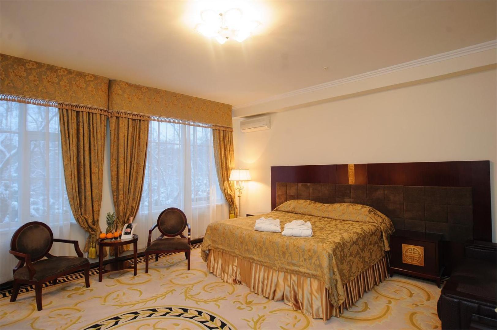 Hotel Royal Park Кишинёв Экстерьер фото