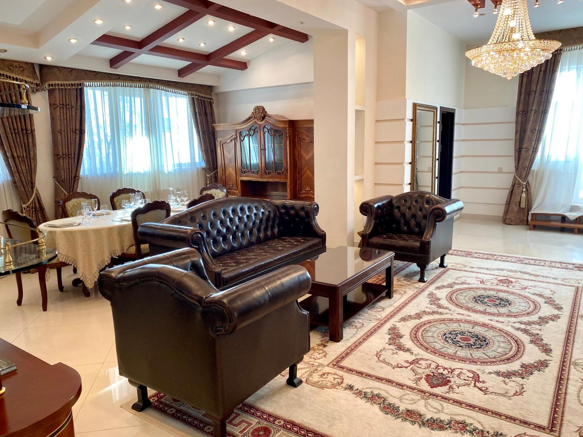 Hotel Royal Park Кишинёв Экстерьер фото